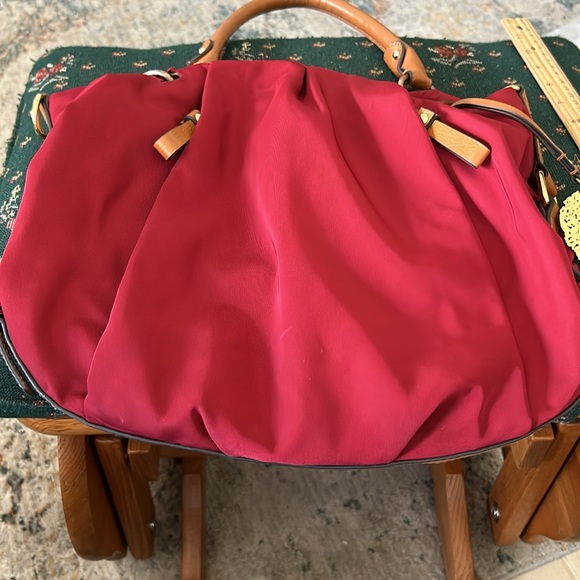 Vince Camuto cloth and leather maroon handbag snap closure inside zipper15 by 11 - Picture 2 of 10